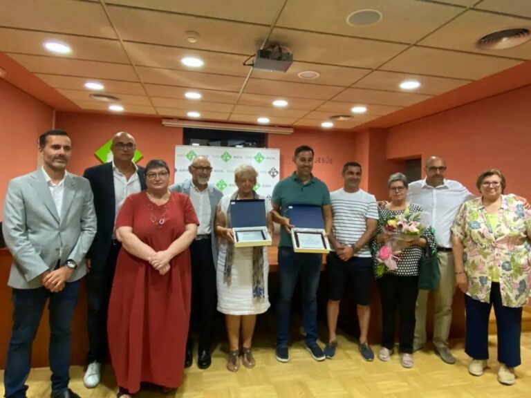 El primer equip del CF Jesús Catalònia rep el premi Jesusenc de l’Any 2022 i l’Associació de Dones de Jesús el de la Trajectòria