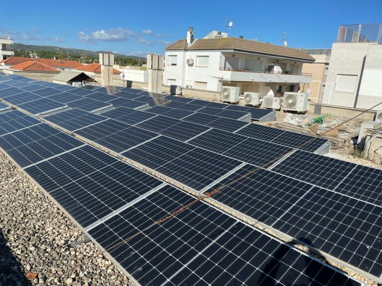 L’Ajuntament de l’Ampolla, pioner al territori en proveir d’energia les dependències municipals a través de l’autoconsum col·lectiu