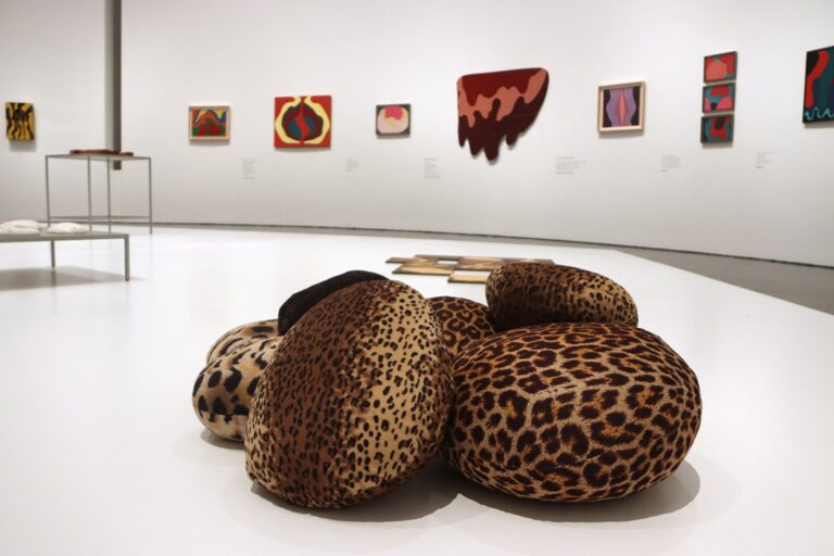 El MACBA presenta ‘Mari Chordà… i moltes altres coses’, una exposició que recull la vida i l’obra de l’artista ampostina