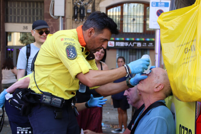 Més de 20 persones ateses pel SEM després que els Mossos dispersessin manifestants al Parc de la Ciutadella