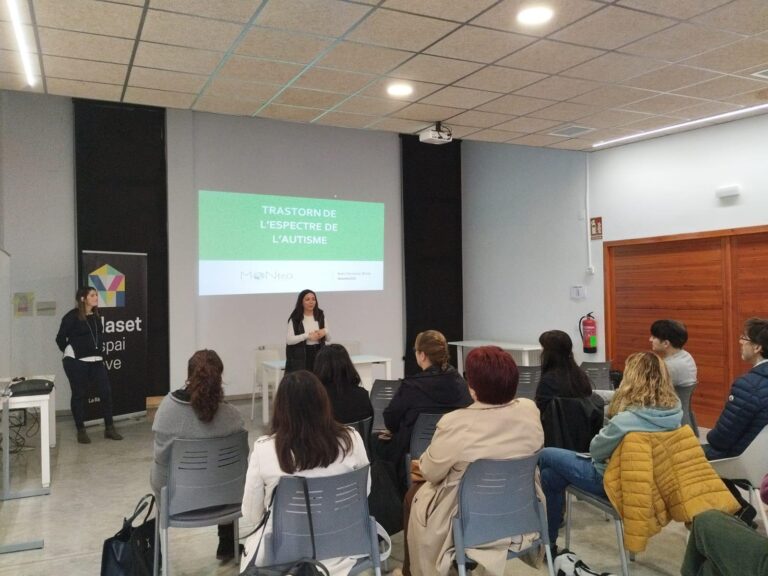Comença la formació als professionals del CAP de la Ràpita del projecte d’adaptació d’espais per a autistes
