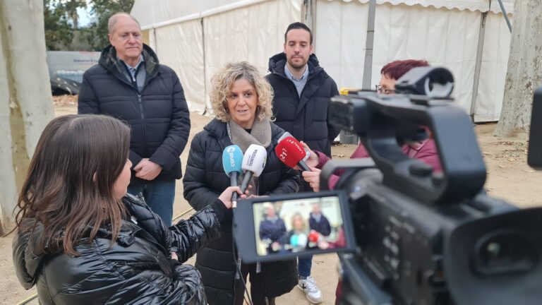 Junts per Tortosa carrega contra la «sostenibilitat» de la pista de gel