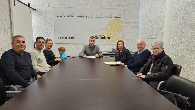 L’Ajuntament de Deltebre i la Lliga Contra el Càncer signen un conveni per facilitar l’accés al Centre Esportiu del Delta a persones amb càncer