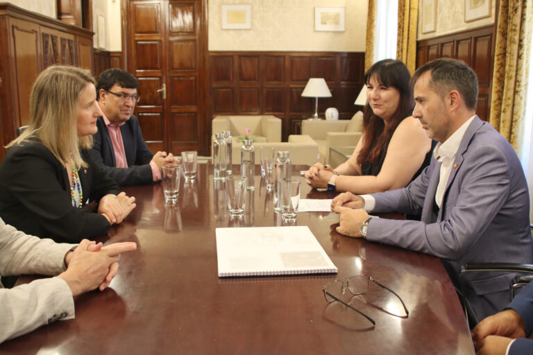 El Govern es compromet a invertir 3,6 MEUR en la primera fase de reforma de l’hospital de la Santa Creu de Tortosa (vídeo)
