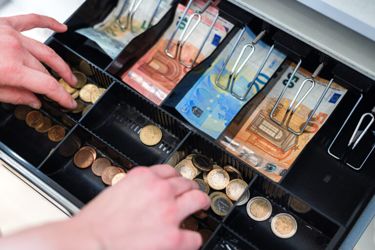 La inflació es manté estable a l’agost i continua en el 2,7% a l’Estat, segons l’indicador avançat