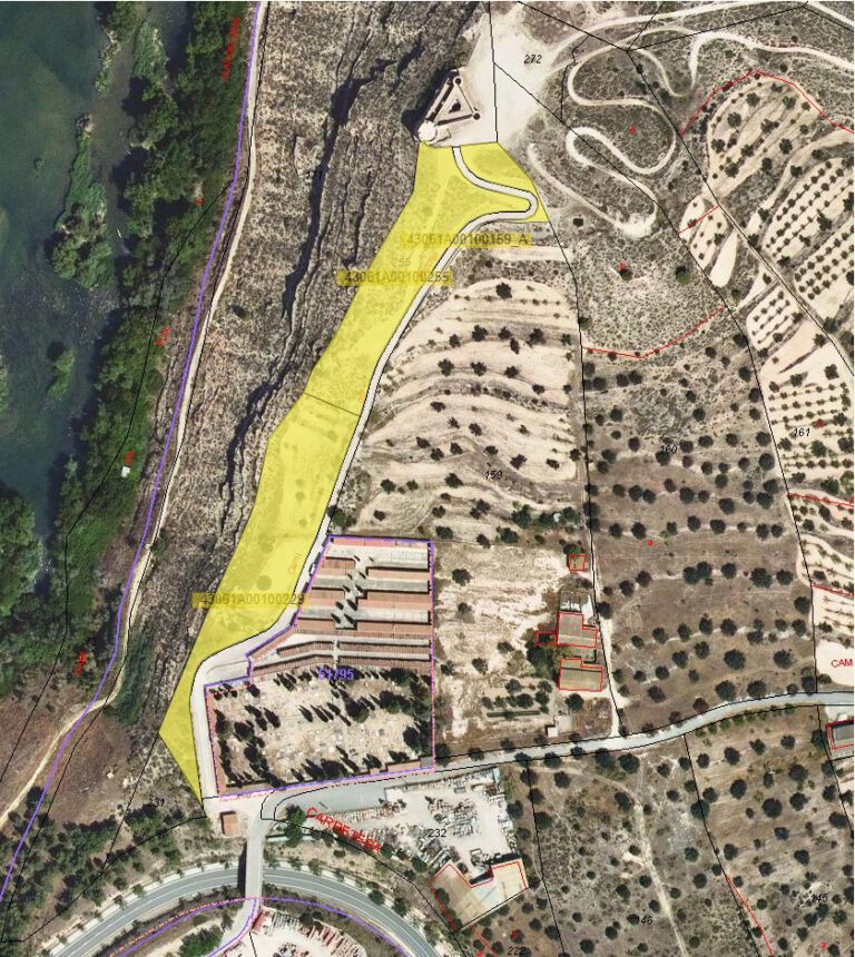 L’Ajuntament de Flix adquireix els terrenys adjacents al camí del Castell per protegir l’entorn patrimonial