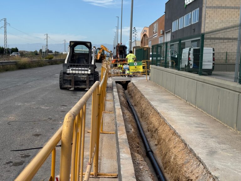 Deltebre inicia les obres de renovació de la xarxa d’aigua potable del Polígon Industrial per millorar l’eficiència i reduir les fuites