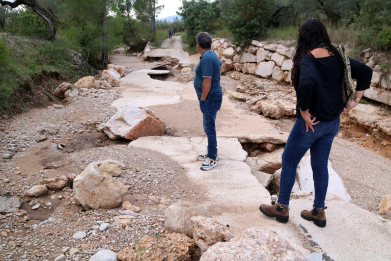 Els aiguats s’enduen camins reparats enguany amb els ajuts de la dana de 2023 al Mas de Barberans (vídeo)