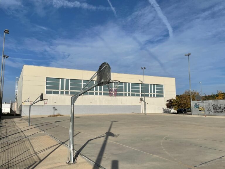 L’Ajuntament de Tortosa licita les obres d’instal·lació d’una coberta a les pistes exteriors del pavelló poliesportiu del Temple