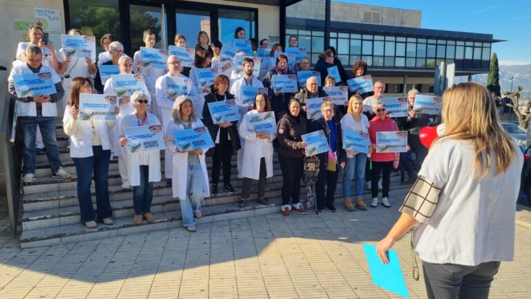 Adeu al dimarts reivindicatiu al Verge de la Cinta per les obres i benvinguda al dimecres per denunciar ara com “la sobrecàrrega assistencial continua empitjorant”