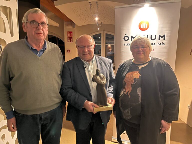 Òmnium Terres de l’Ebre distingeix Miquel Àngel Pradilla Cardona amb el 14è Premi Lo Grifonet 2025