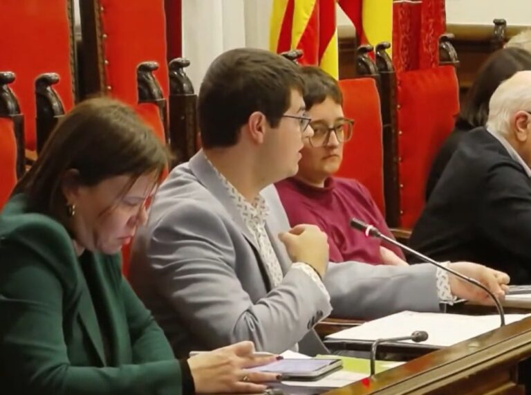 Junts per Tortosa retreu que l’ajuntament tanqui l’any amb més de 750.000 euros de factures al calaix