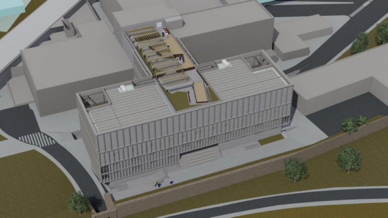 L’ampliació de l’Hospital de Tortosa manté tots els serveis assistencials, però perd vestuaris i aparcaments pel sitjar