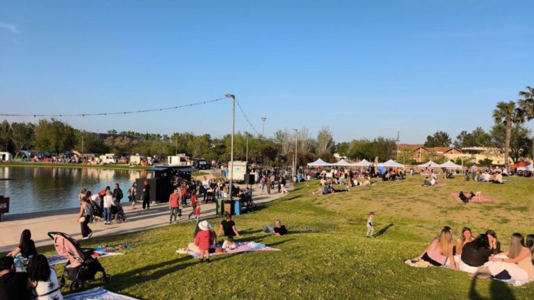 L’èxit de participació i el creixement del Crafty Day consoliden la novena edició del Foodtrucks Festival d’Amposta