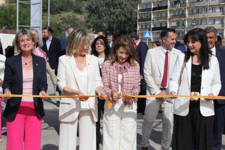 La presidenta de Paradores inaugura la 80a edició d’Expoebre, que omple el recinte firal fins al 3 de maig