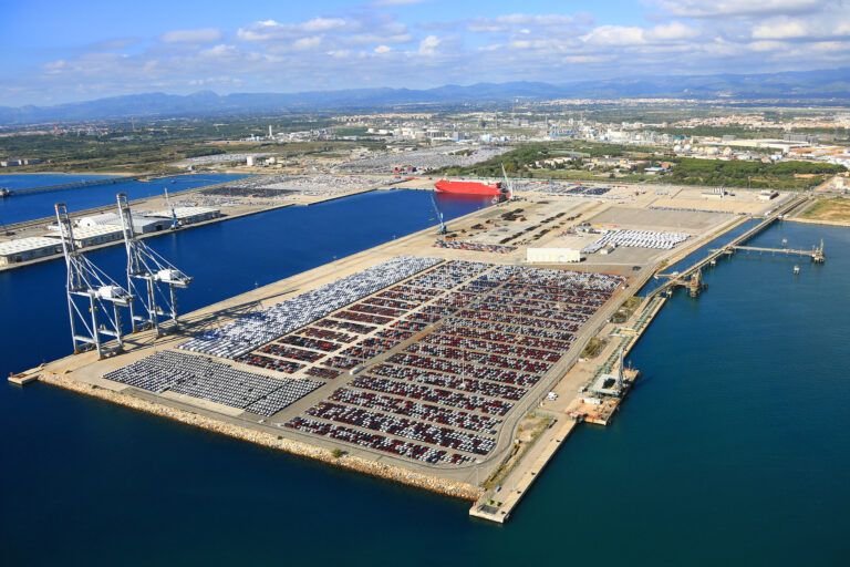 Una aliança liderada per COSCO opta a operar el Moll d’Andalusia a l’espera de conèixer els projectes tècnic i econòmic