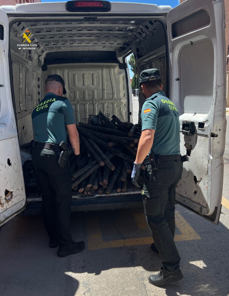 Detenen dos homes amb gairebé una tona de cable de coure robats a l’Ametlla de Mar