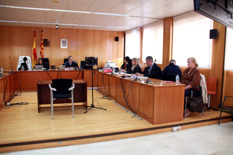 Declaren culpable l’acusat de matar una dona amb 50 ganivetades a Móra la Nova el 2023
