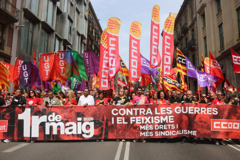 Milers de treballadors es manifesten pel Primer de Maig amb “tres grans reivindicacions”: “Pau, sostre i salari”