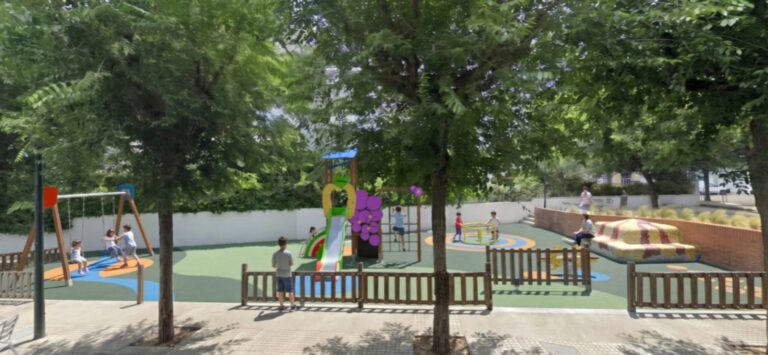 Alcanar vota per renovar els seus parcs infantils