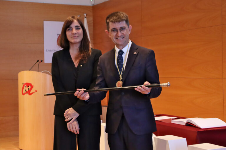 Josep Pallarès és investit de nou rector de la URV amb l’objectiu de “posar les persones al centre”