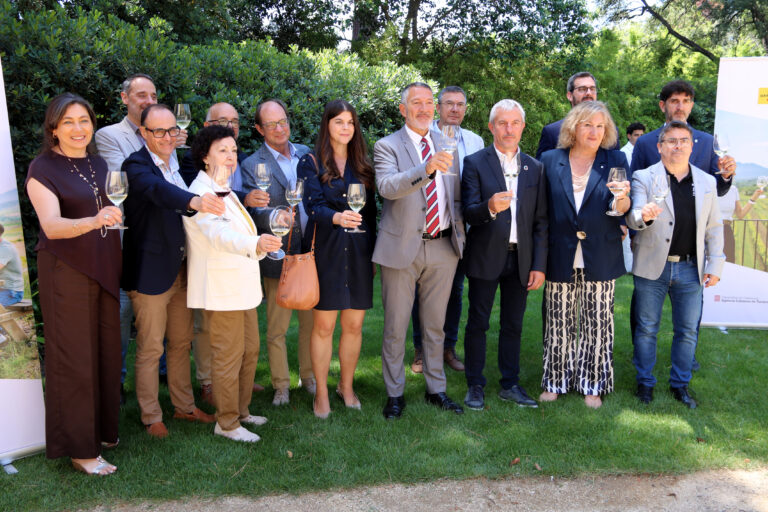 La DO Terra Alta, protagonista d’una de les nou xarxes d’enoturisme que busquen generar sinergies