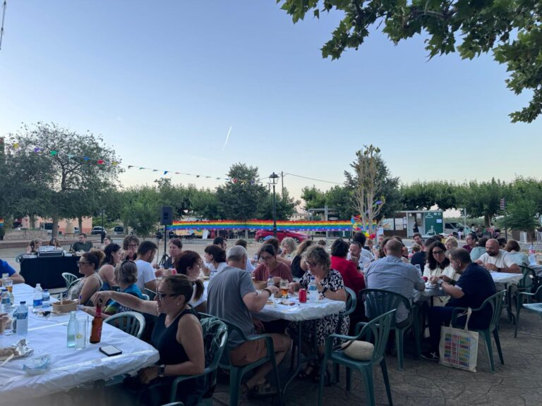 Miravet esdevé el cor de la diversitat ebrenca en una exitosa 4a edició de la Ribera Orgullosa