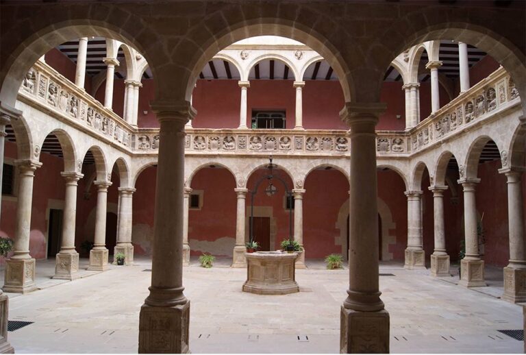 Solució provisional per a reactivar l’Arxiu Comarcal del Baix Ebre