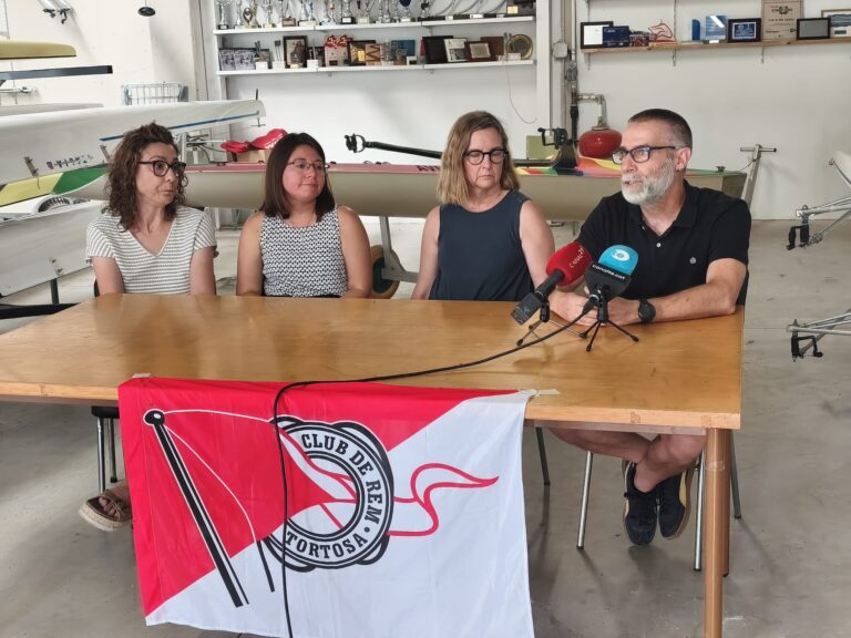 La Lliga Contra el Càncer finança un projecte pioner de rem adaptat per a dones supervivents de càncer de mama de l’Hospital Verge de la Cinta