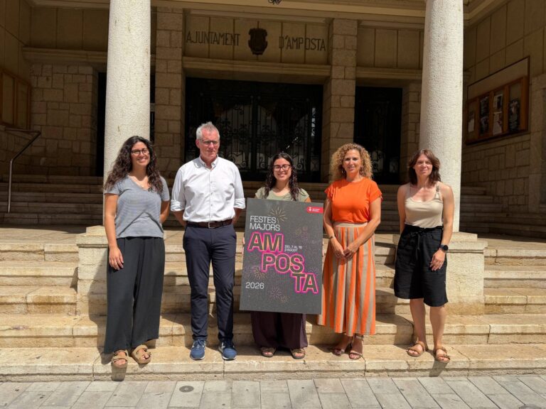 L’eclipsi solar inspira el cartell de Festes Majors d’Amposta, obra de l’alumna d’Esardi, Mireia Gestí