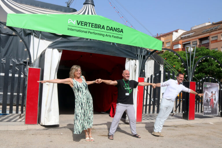 Vertebra Dansa inicia una nova etapa a Tortosa amb la participació de 150 ballarins d’arreu del món (vídeo)