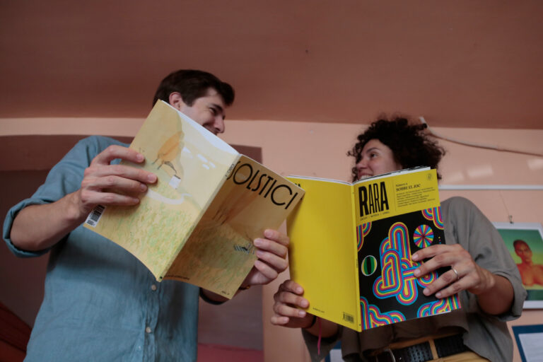 Les revistes culturals ebrenques guanyen embranzida i planten cara amb paper en plena era de la immediatesa (vídeos)