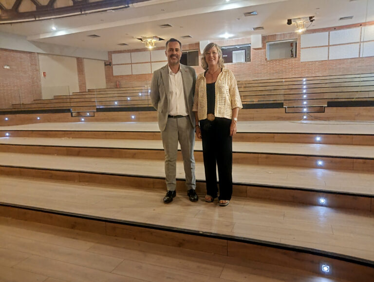 L’Ajuntament de Tortosa ultima la renovació de l’Auditori Felip Pedrell amb les obres de la graderia de la sala gran